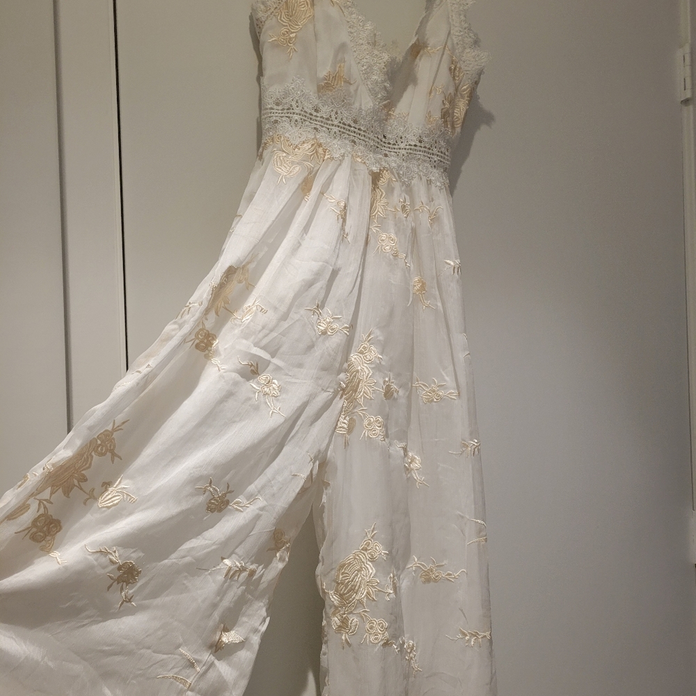 Jumpsuit with gold details